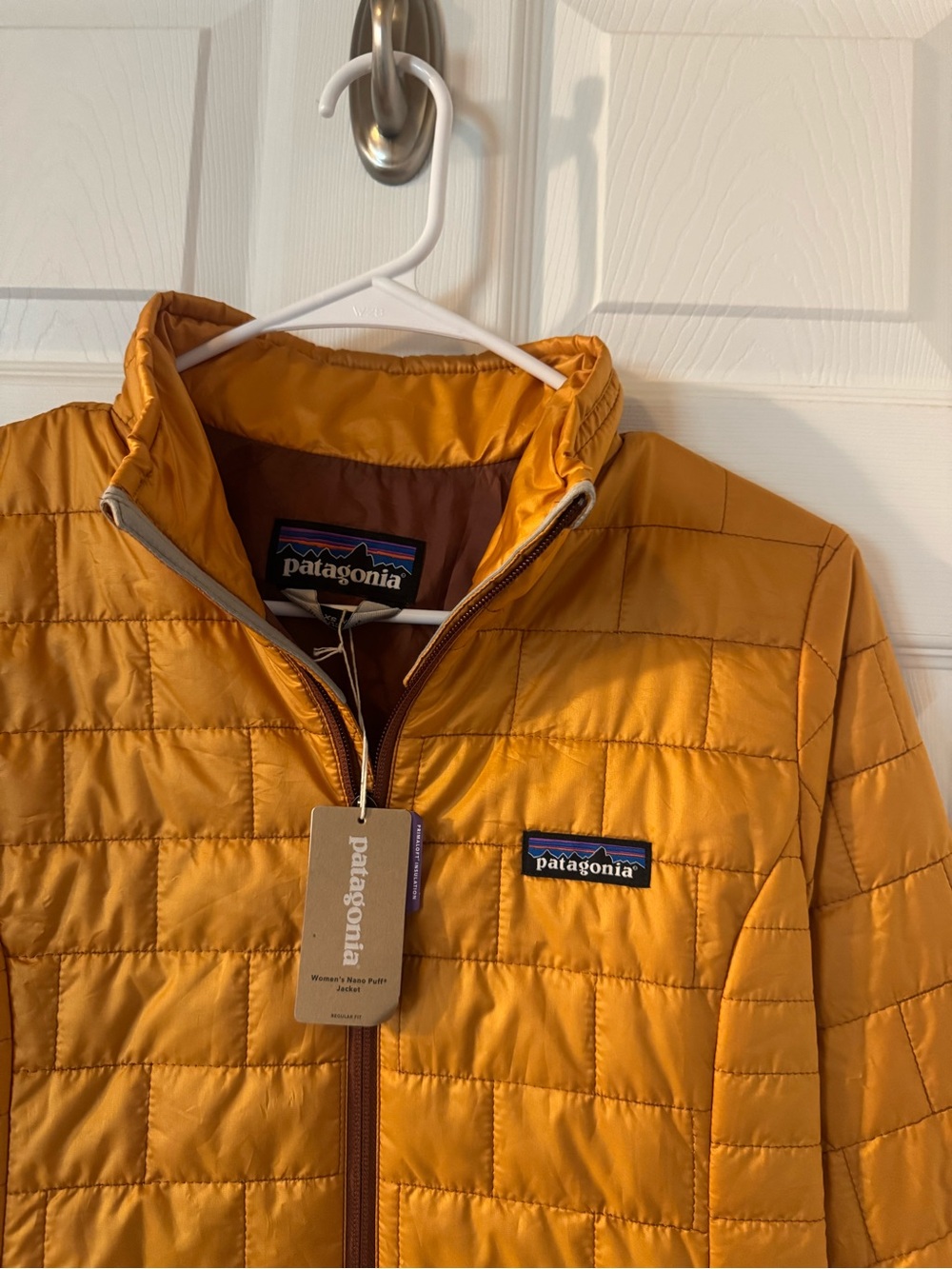 Patagonia Men's Puffer Jacket in Mustard Excellent NEW w tags condition